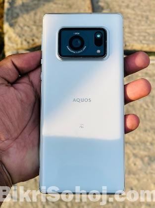 Sharp Aquos r6